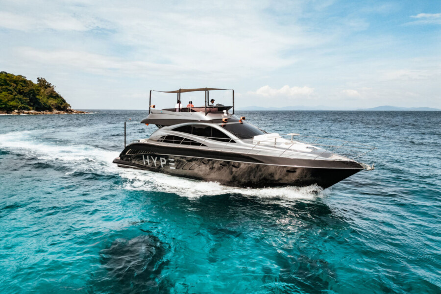 Integrity 55 - NAKA Yacht Charter